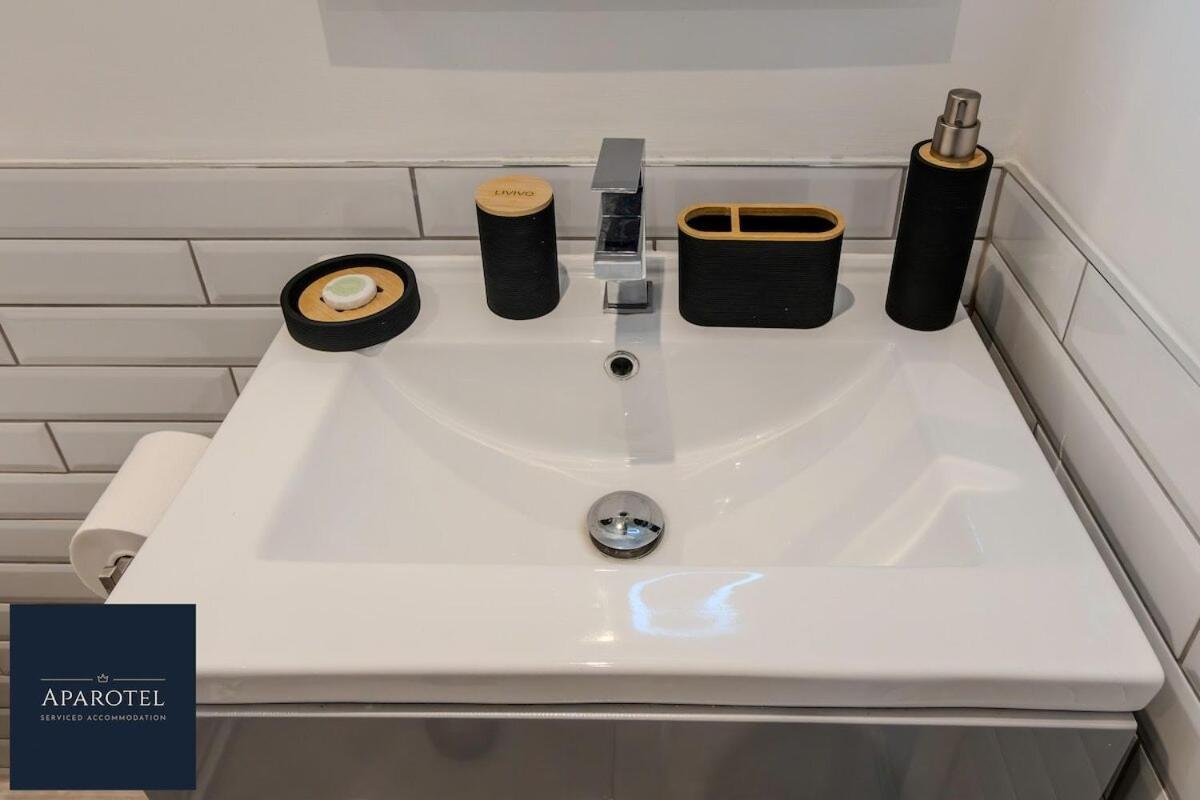Aparotel Serviced Apartments - Stonehenge, Amesbury Town Centre 部屋 写真