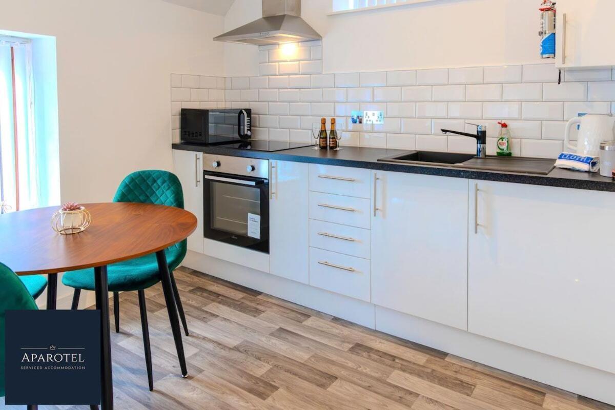 Aparotel Serviced Apartments - Stonehenge, Amesbury Town Centre 部屋 写真