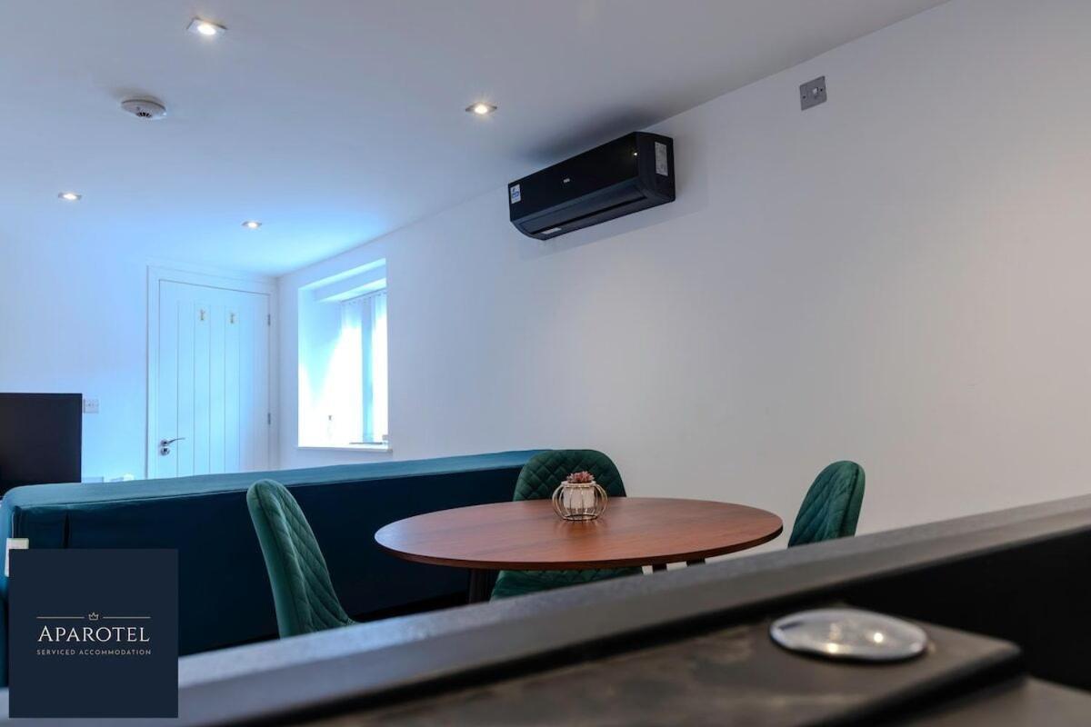 Aparotel Serviced Apartments - Stonehenge, Amesbury Town Centre 部屋 写真