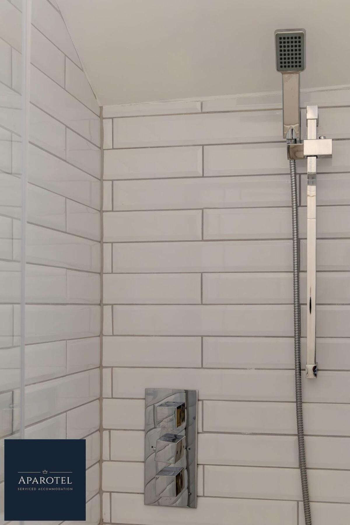 Aparotel Serviced Apartments - Stonehenge, Amesbury Town Centre 部屋 写真