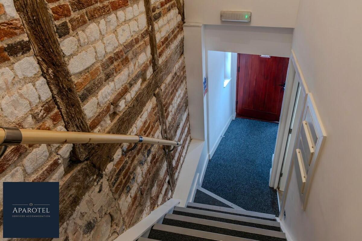 Aparotel Serviced Apartments - Stonehenge, Amesbury Town Centre 部屋 写真