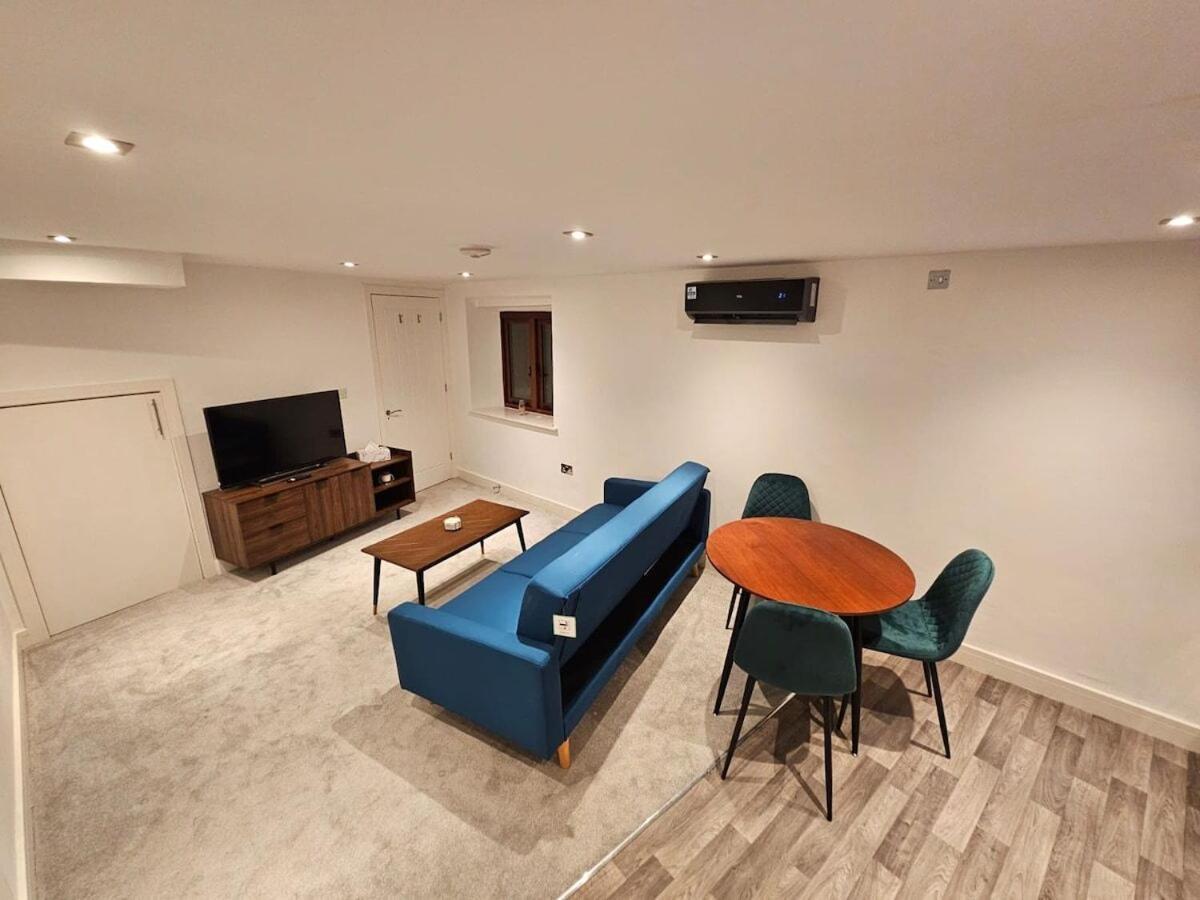 Aparotel Serviced Apartments - Stonehenge, Amesbury Town Centre 部屋 写真