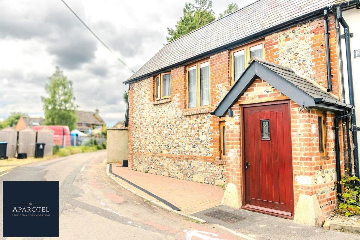 Aparotel Serviced Apartments - Stonehenge, Amesbury Town Centre 部屋 写真