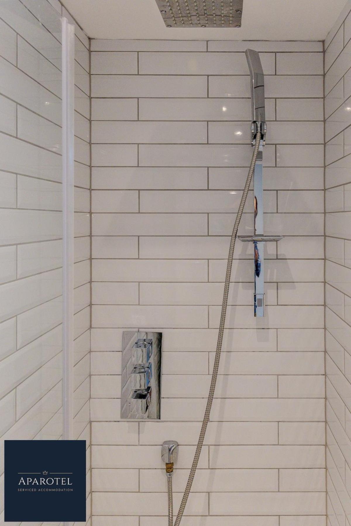 Aparotel Serviced Apartments - Stonehenge, Amesbury Town Centre 部屋 写真